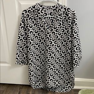 Black and white tunic style shirt